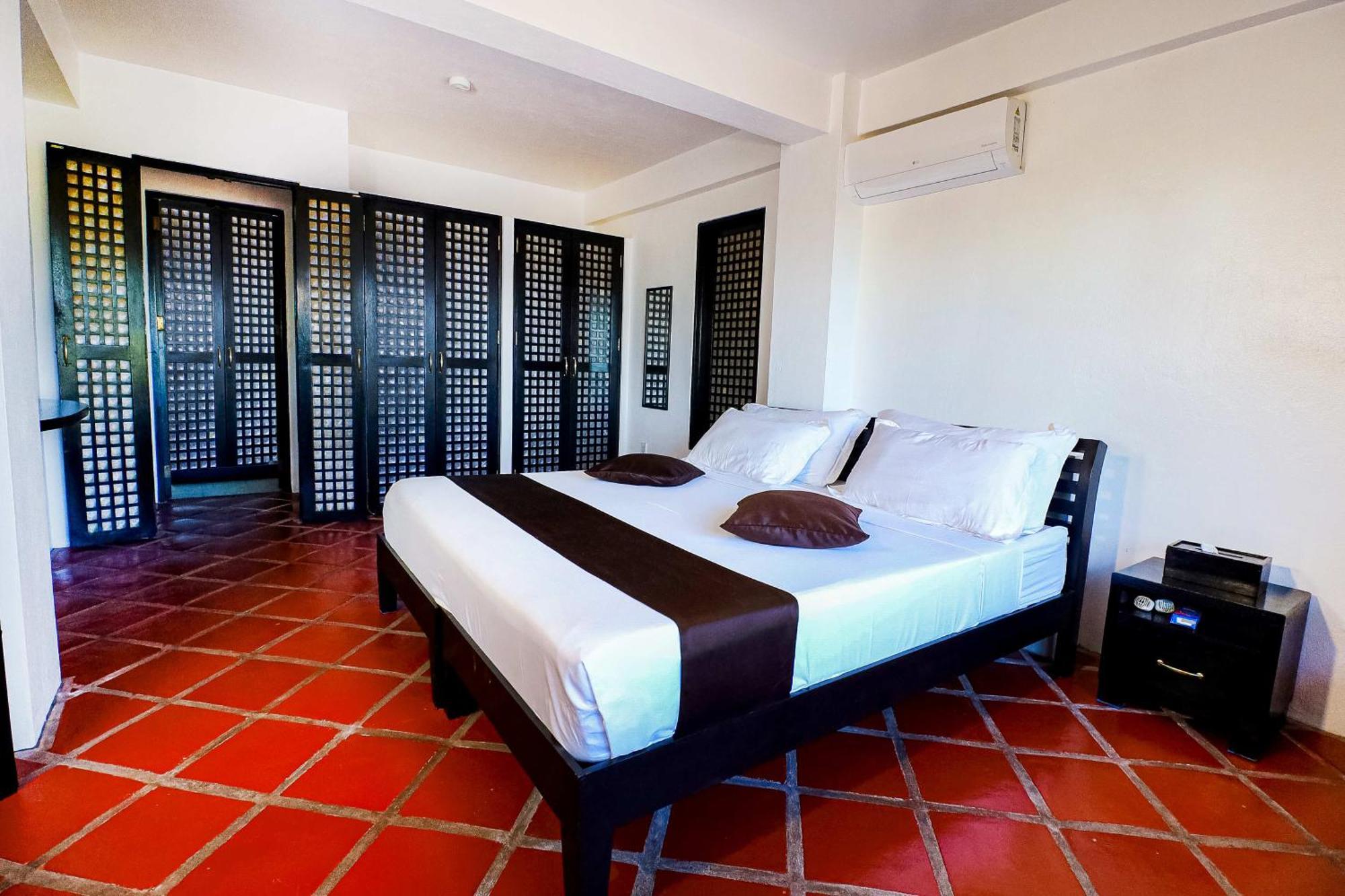 Out Of The Blue Resort Puerto Galera Bilik gambar